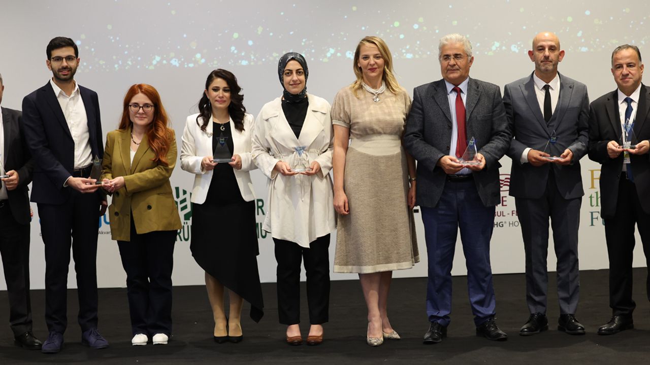 Mersin Ticaret Borsası Bakliyat Araştırma Merkezi, Mercimek Krakeri ile Ödül Aldı
