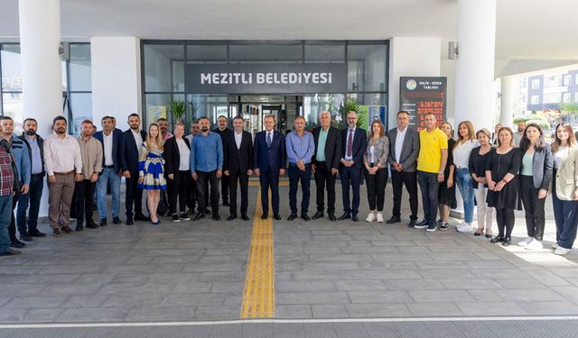 Seçer, Mezitli Belediye Başkanı Ahmet Serkan Tuncer'i Makamında Ziyaret Etti